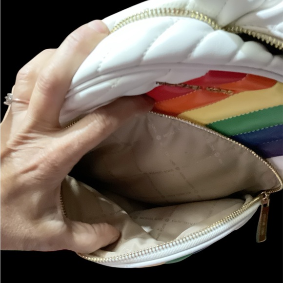 Michael Kors White and Red Backpack with Striking Design - Picture 7 of 9